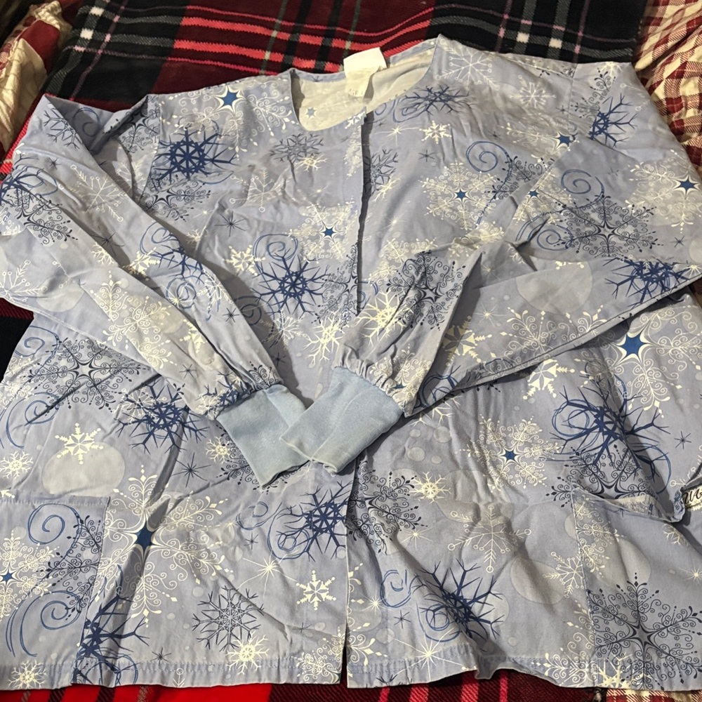 Uniform Advantage Blue Snowflake Jacket